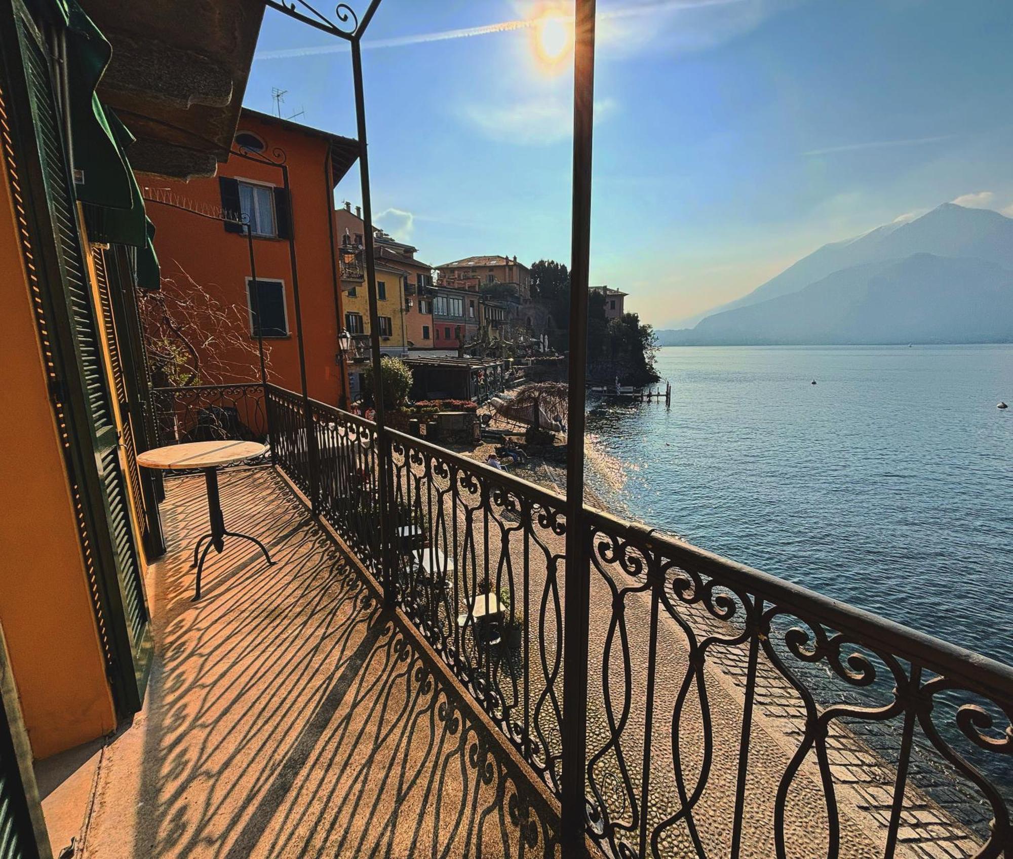 Varenna Caffe Apartment Bagian luar foto